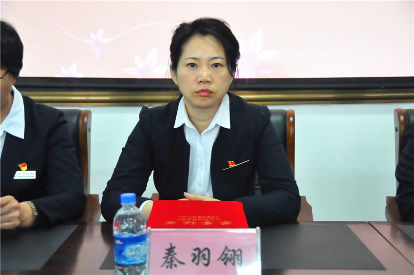 "森工巾帼标兵:李卓 学校"三八红旗手:季宏艳,丁 鑫,魏国霞